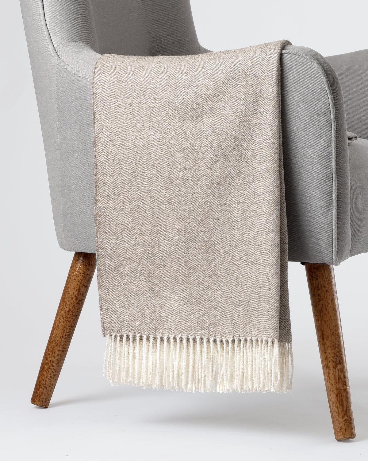 Manta Small Herringbone de baby alpaca color Tabacco.